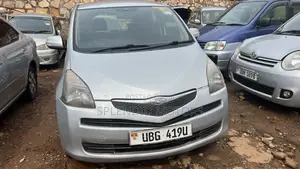 Toyota Ractis 2008 Silver