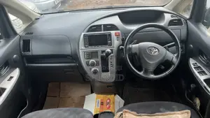 Toyota Ractis 2008 Silver