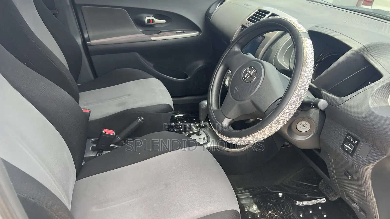 Toyota IST 2010 White