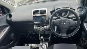 Toyota IST 2010 White