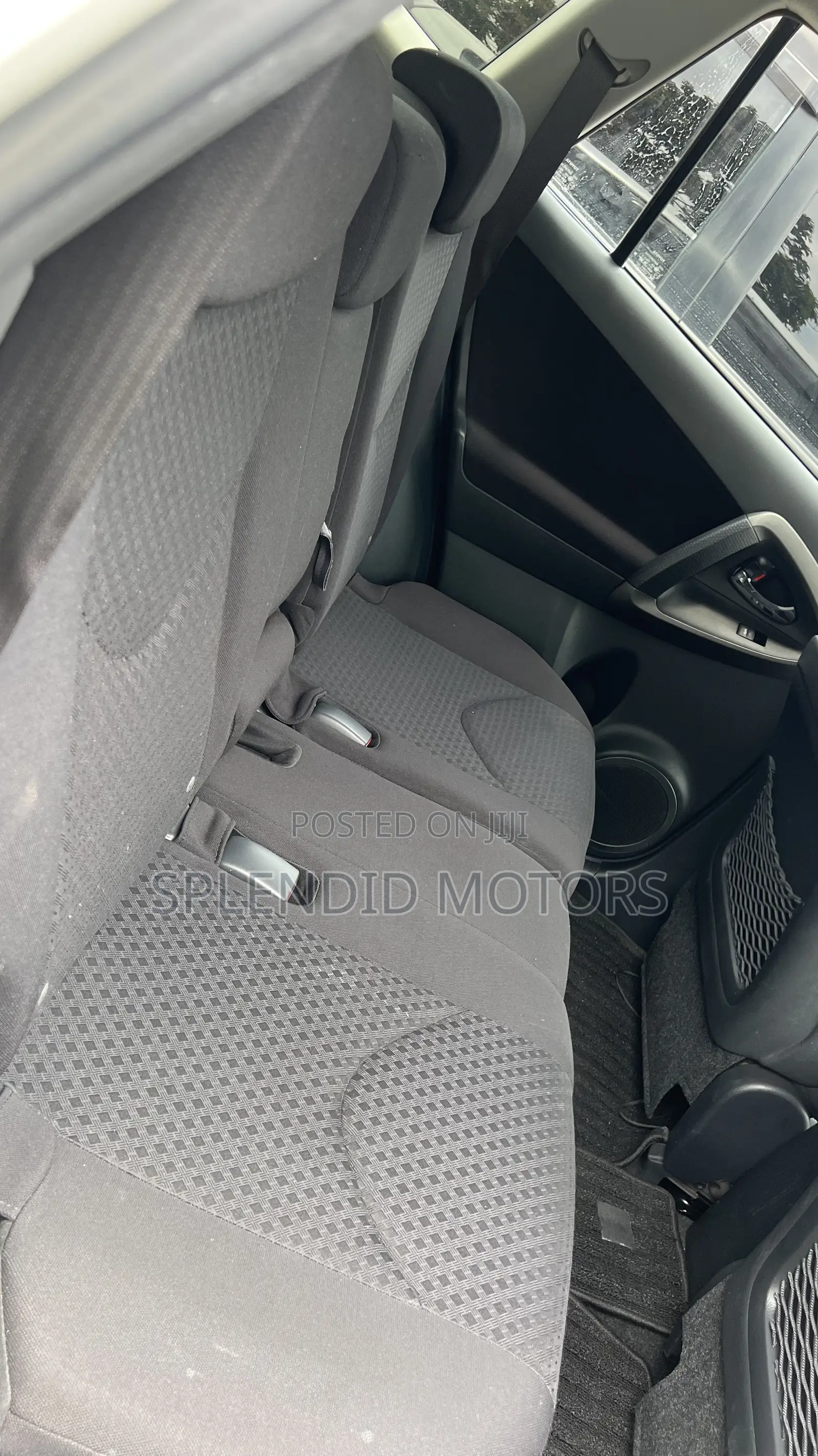 Toyota Vanguard 2011 White