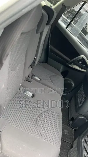 Toyota Vanguard 2011 White