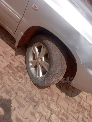 Toyota Kluger 2001 Silver