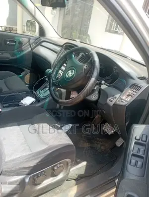 Toyota Kluger 2001 Silver