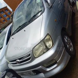 Toyota Noah 2.0 AWD (8 Seater) 2001 Silver
