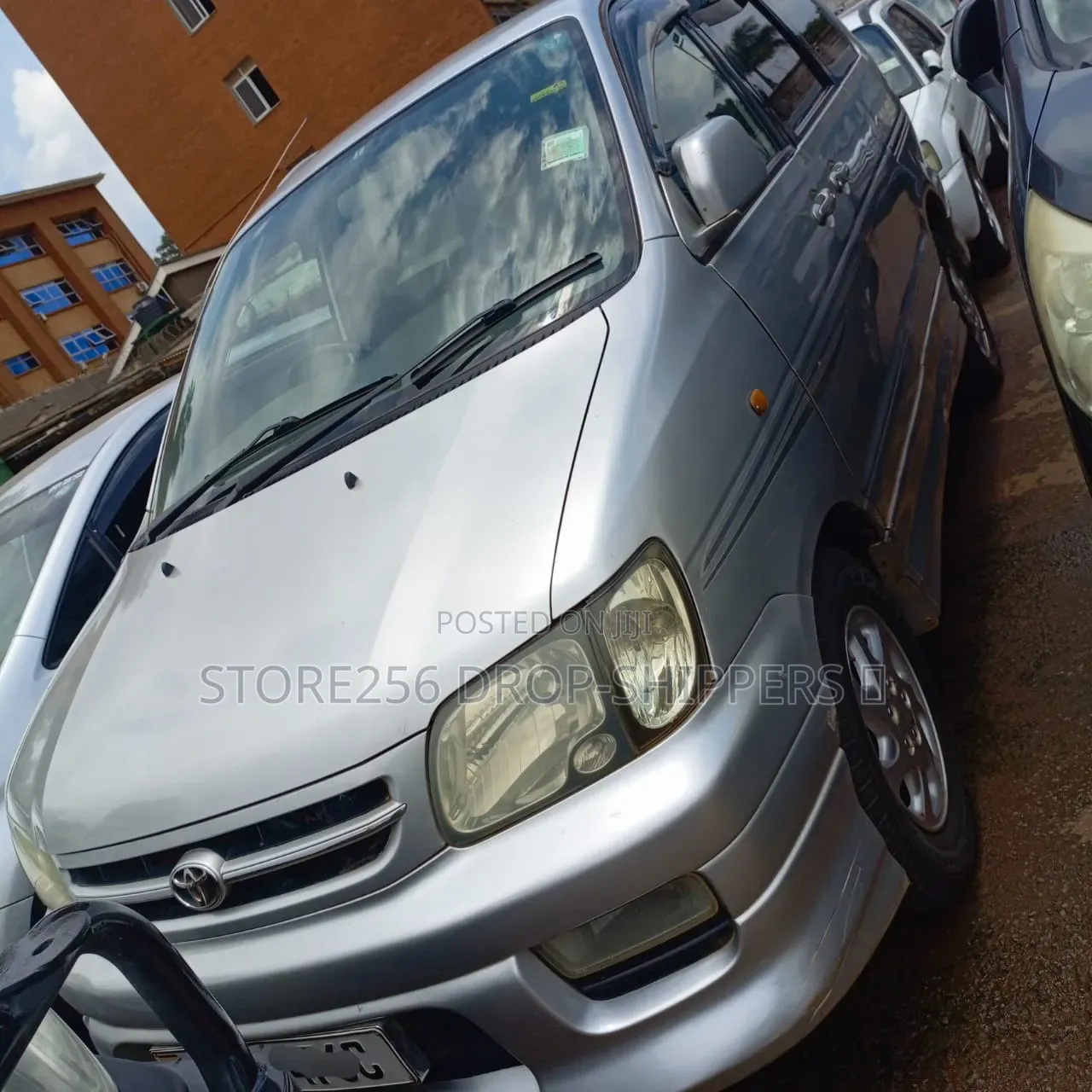 Toyota Noah 2.0 AWD (8 Seater) 2001 Silver