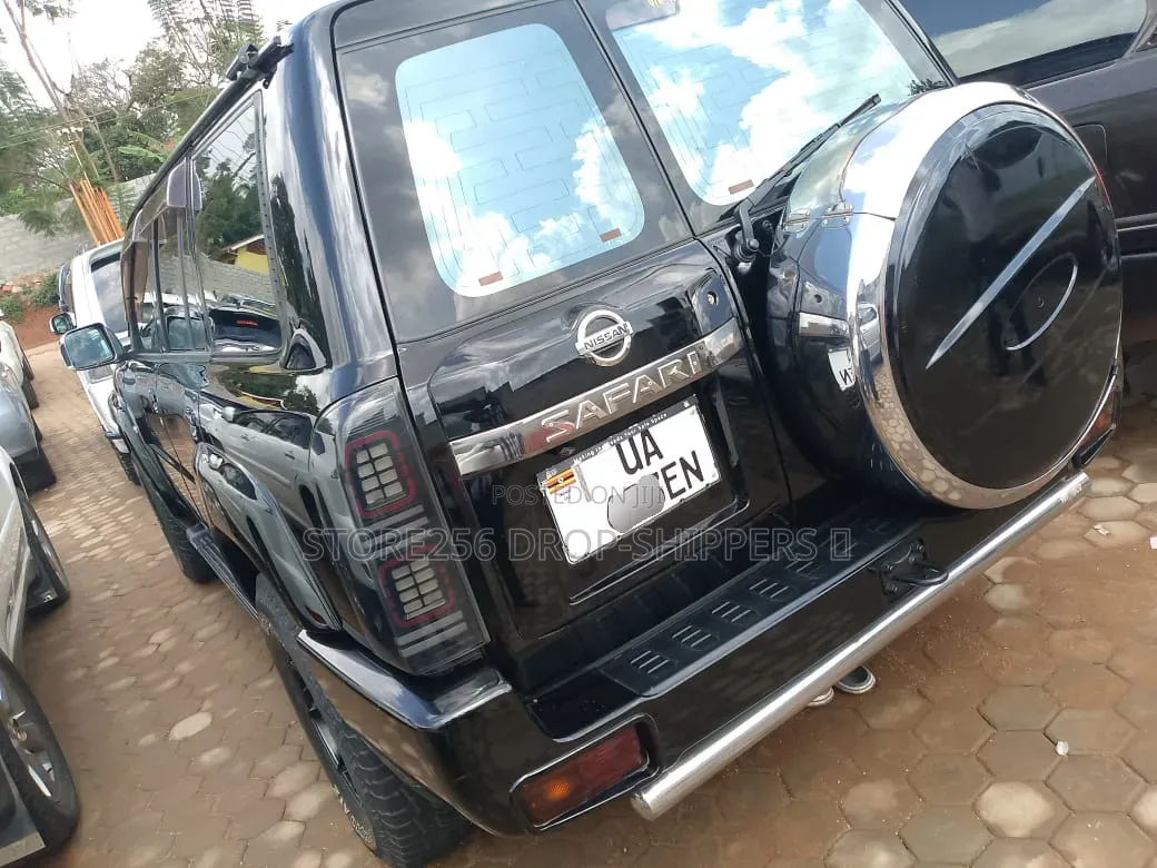 Nissan Patrol 4.8 GRX Tiptronic 2006 Black