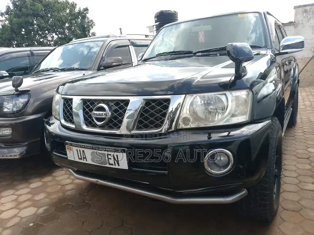 Nissan Patrol 4.8 GRX Tiptronic 2006 Black