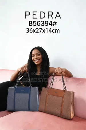 Pedra Ladies Hand Bag