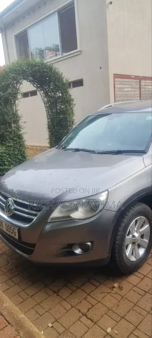 Volkswagen Tiguan S 4Motion 2011 Beige