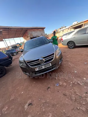 Volkswagen Tiguan S 4Motion 2011 Beige