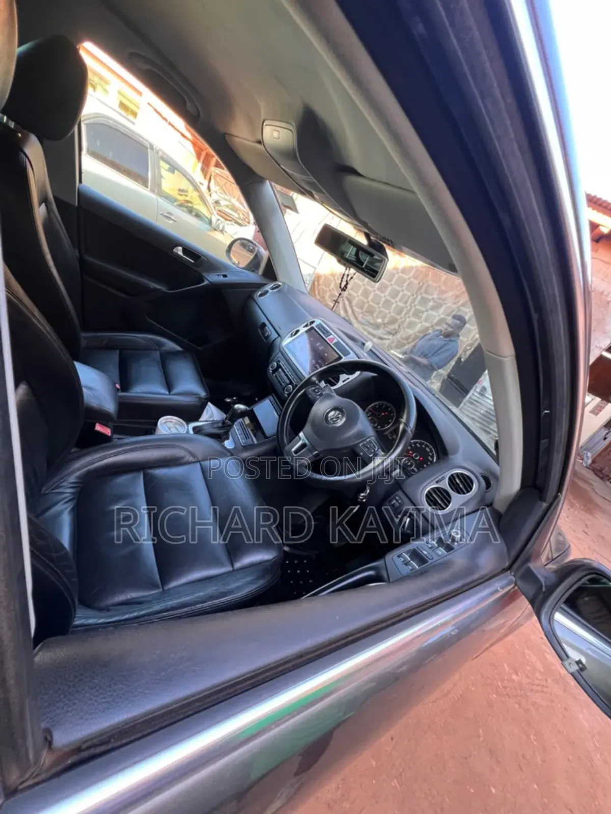 Volkswagen Tiguan S 4Motion 2011 Beige