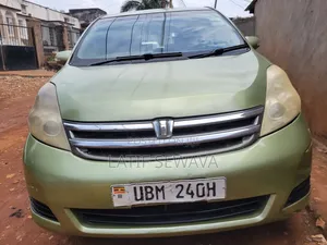 Toyota ISIS 1.8 Platana 2008 Green