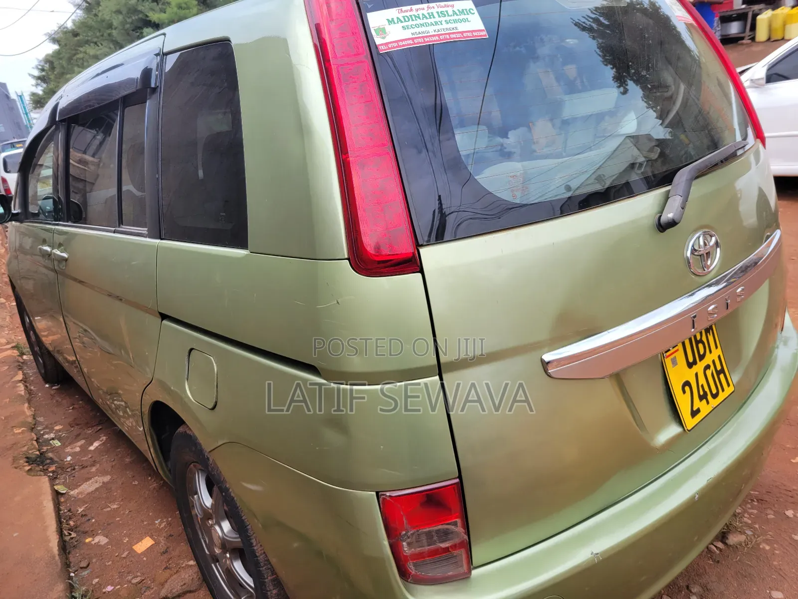 Toyota ISIS 1.8 Platana 2008 Green