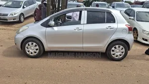 Toyota Vitz 2007 Silver