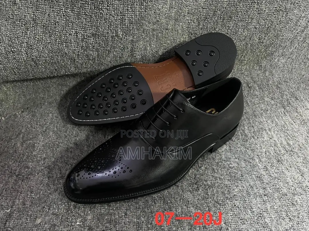 Classic Men CR7 Leather Buckle Gentles in Stock
