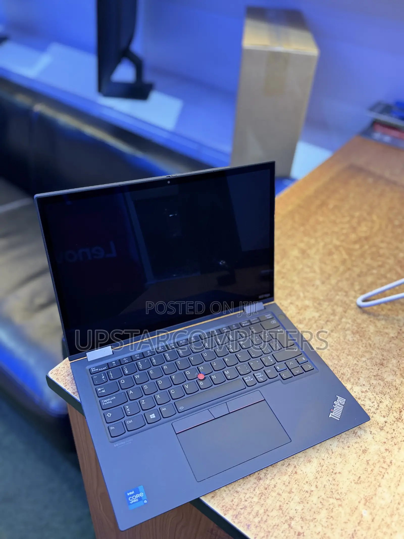 New Laptop Lenovo ThinkPad x13 Yoga 8GB Intel Core i5 SSHD+SSD 256GB