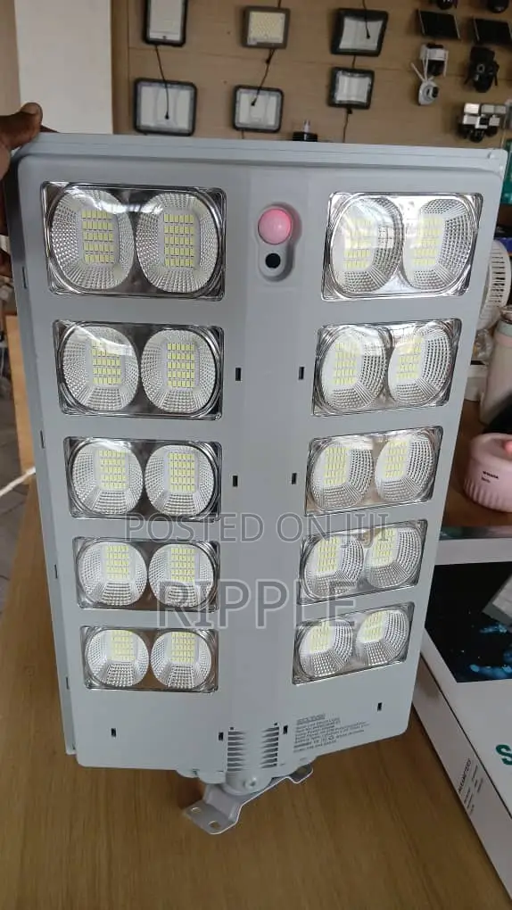 3000W All-in-One Solar Street Light – Inbuilt Panel & Remote