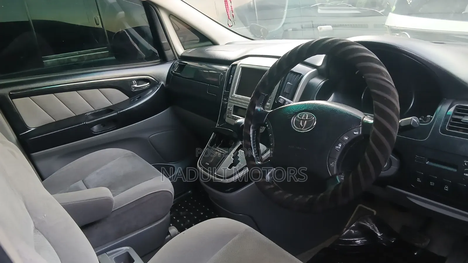Toyota Alphard 2.4 Petrol FWD 2007 Black