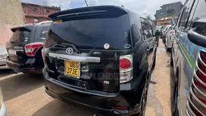 Toyota Corolla Rumion 2011 Black