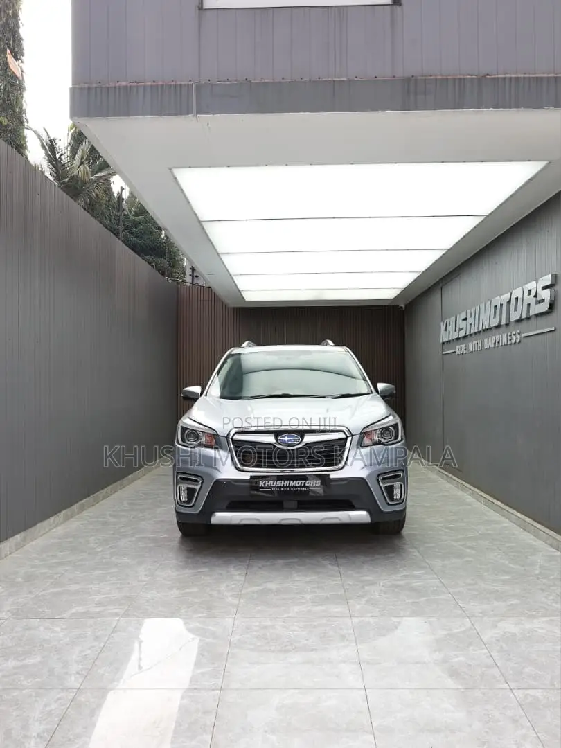 Subaru Forester 2018 Silver
