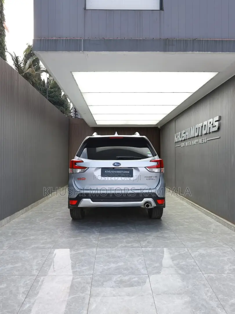 Subaru Forester 2018 Silver