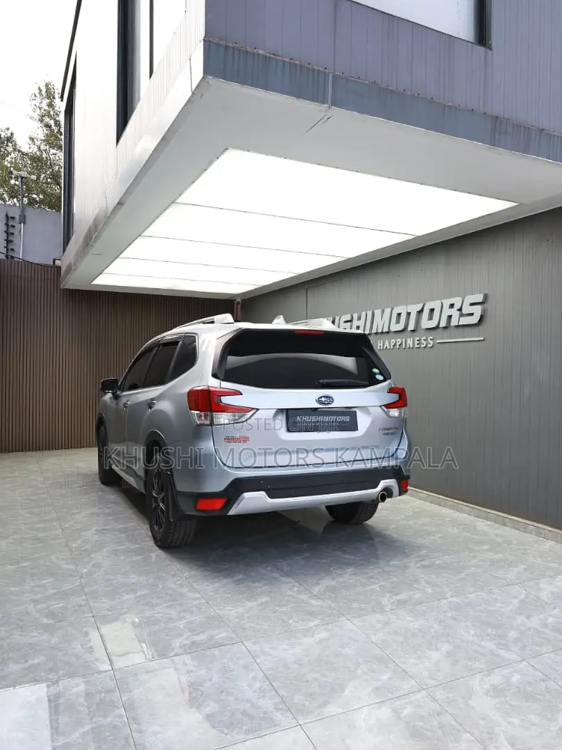 Subaru Forester 2018 Silver