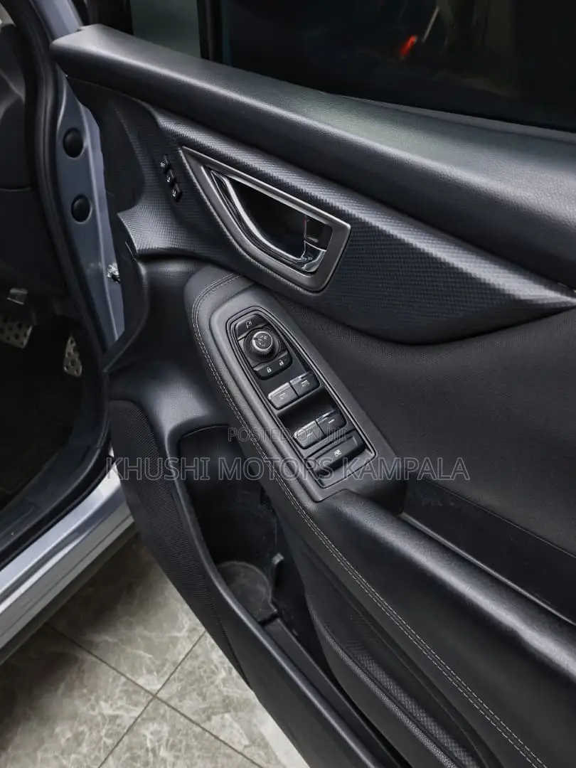 Subaru Forester 2018 Silver
