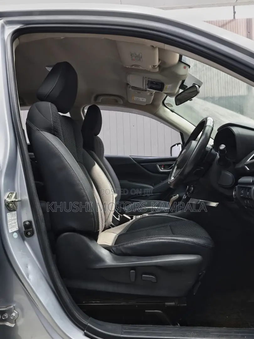 Subaru Forester 2018 Silver