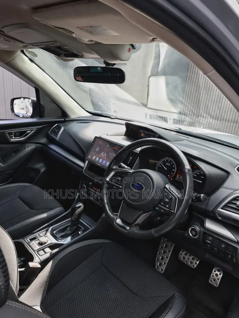 Subaru Forester 2018 Silver
