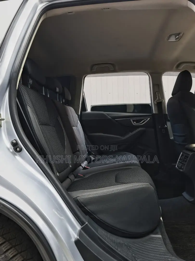 Subaru Forester 2018 Silver