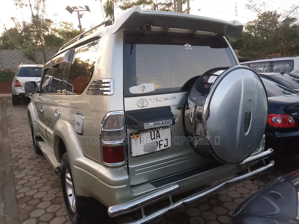 Toyota Land Cruiser Prado 2.7 16V 5dr 2001 Silver