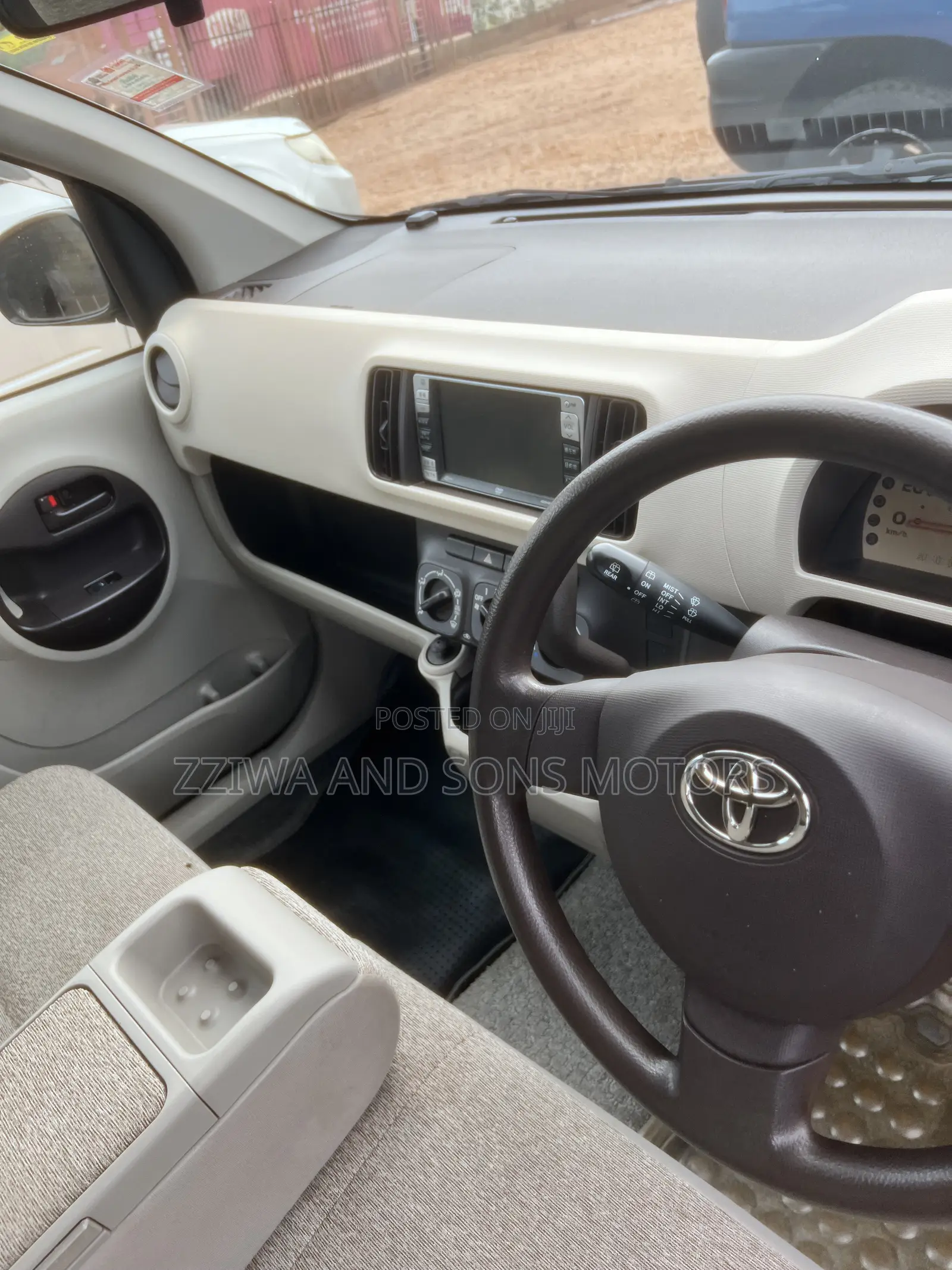 Toyota Passo 1.0 AWD 2014 Maroon