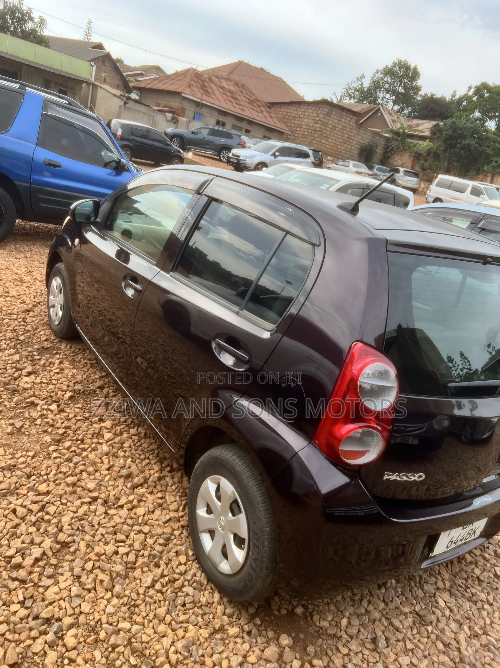 Toyota Passo 1.0 AWD 2014 Maroon