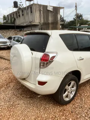 Toyota RAV4 4x4 2009 White