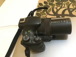 Sony Cyber Shots DSC HX400V