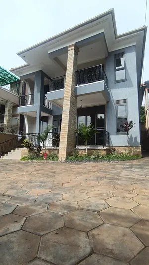 4bdrm Duplex in Mamerito Road, Kira for sale