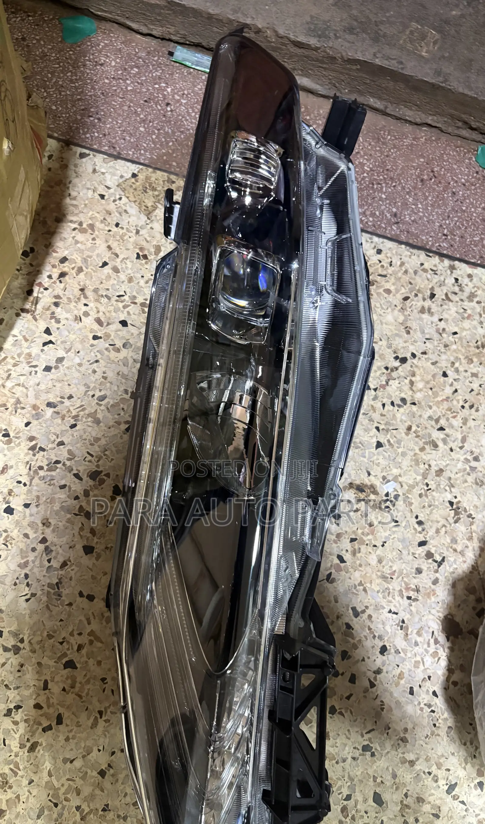 Harrier Hybrid Headlight