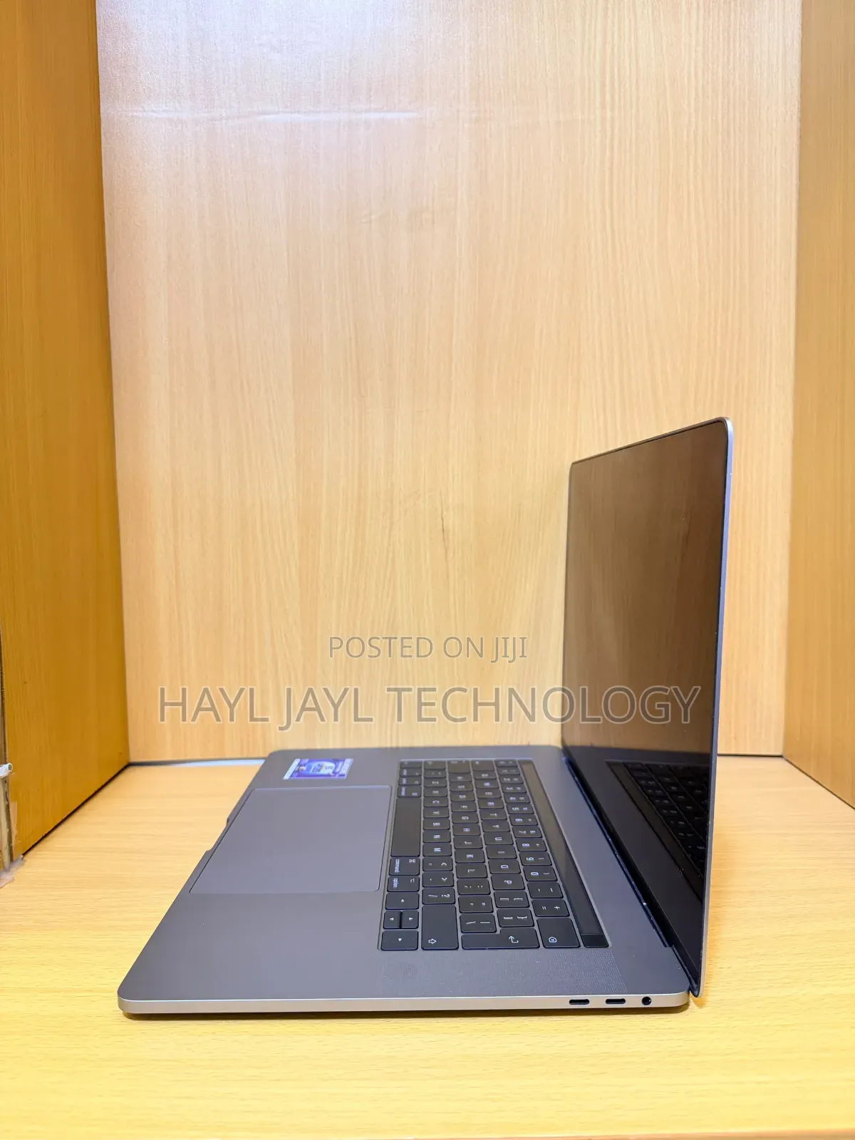 Laptop Apple MacBook Pro 2017 16GB Intel Core i7 SSD 256GB