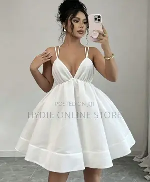 Elegant Princess Short Round Dress