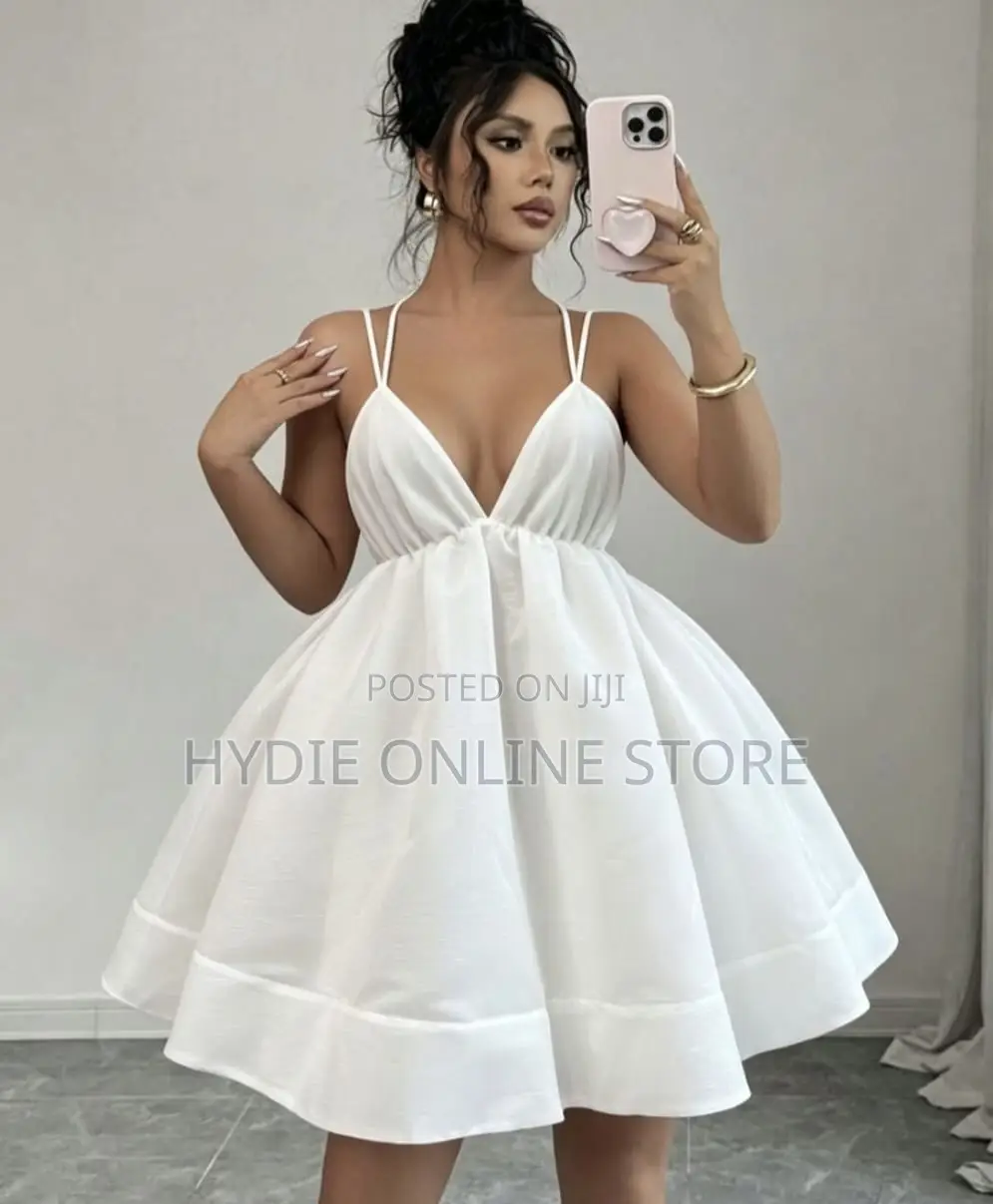 Elegant Princess Short Round Dress