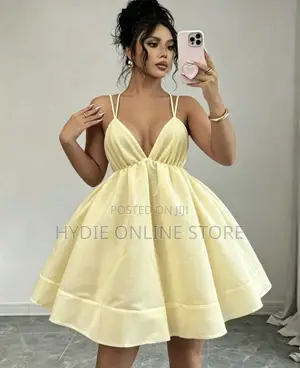 Elegant Princess Short Round Dress