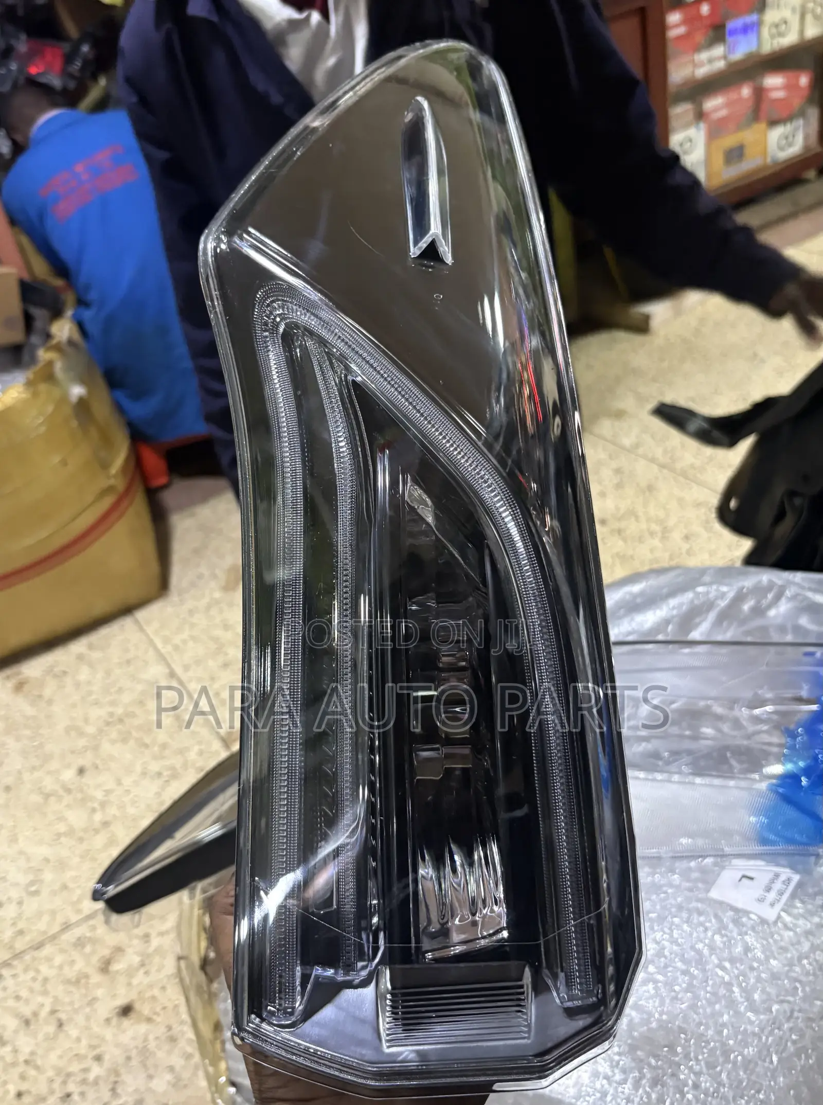Harrier Hybrid Taillight