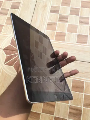 New Apple iPad Air 32 GB Gray
