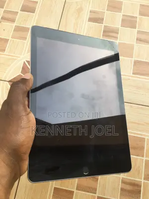 New Apple iPad Air 32 GB Gray