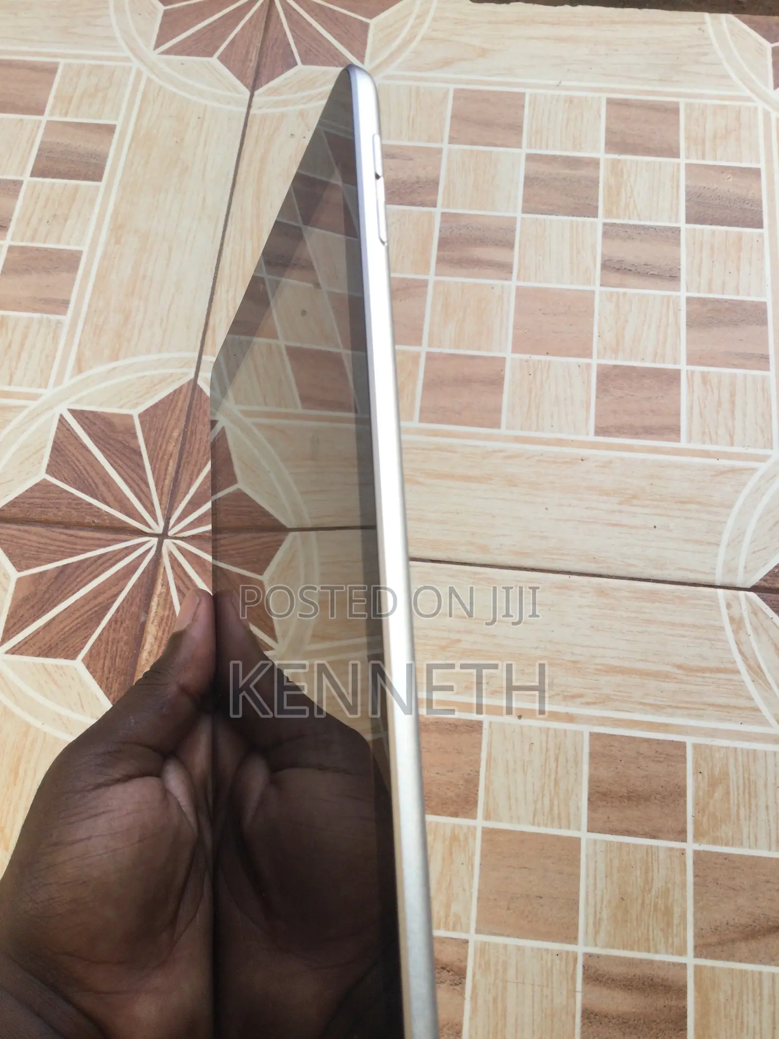 New Apple iPad Air 32 GB Gray