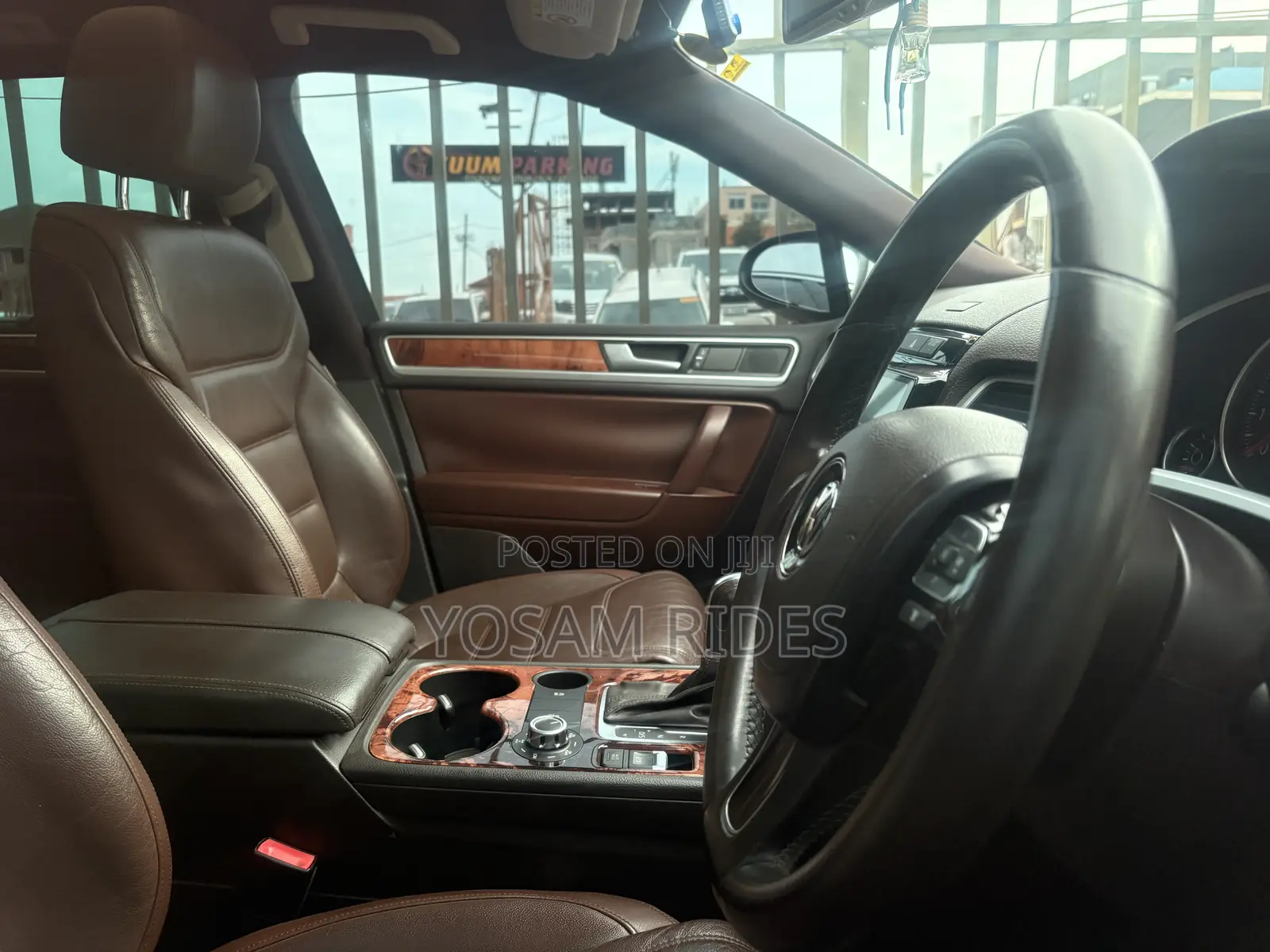 Volkswagen Touareg V6 Executive 2013 Silver