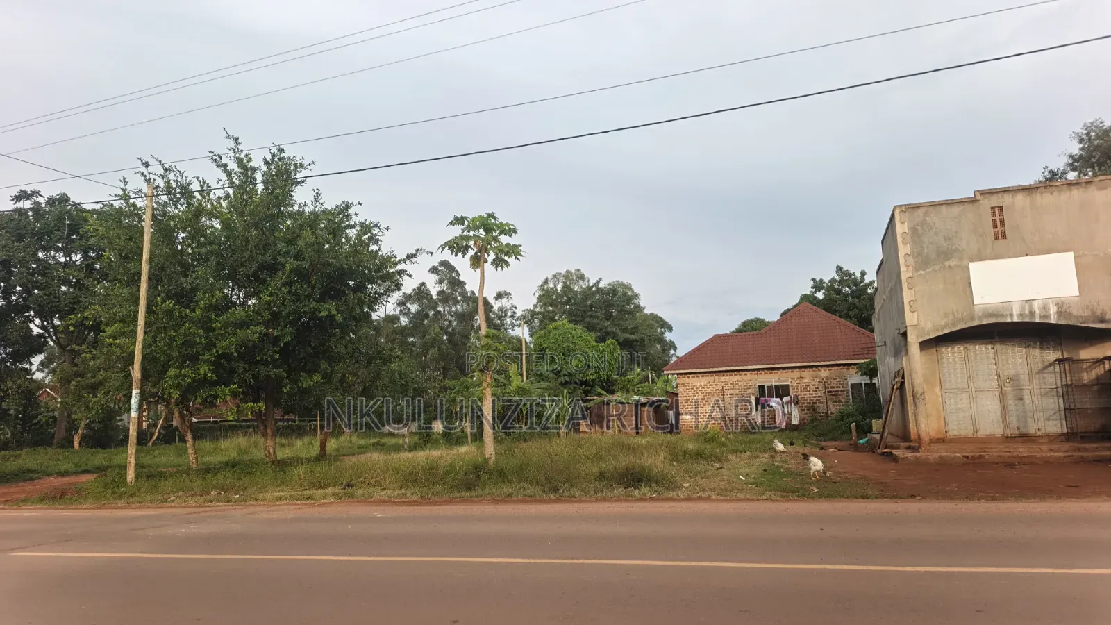 Commercial Plot for Sale in Kitukutwe Town 10decimals Ready Land Title