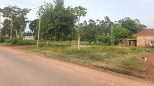 Commercial Plot for Sale in Kitukutwe Town 10decimals Ready Land Title