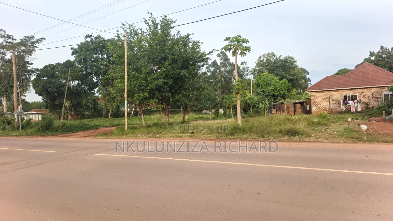 Commercial Plot for Sale in Kitukutwe Town 10decimals Ready Land Title